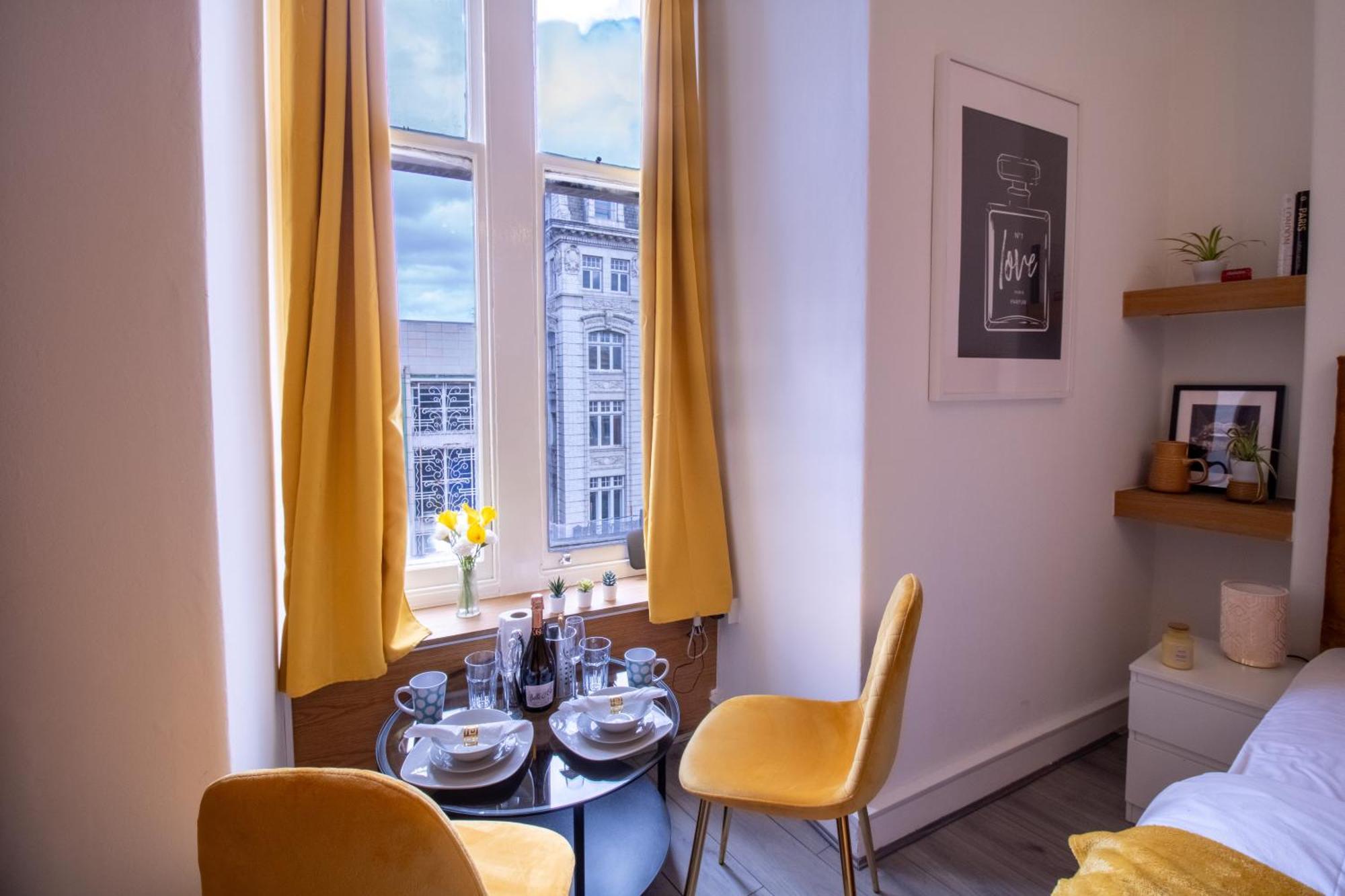 Spacious Studio Apartment On Oxford Street 9Gc Londres Exterior foto